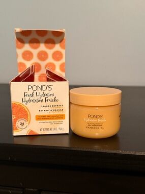 POND'S Fresh Hydration Orange Extract Gel Moisturizer: NEW